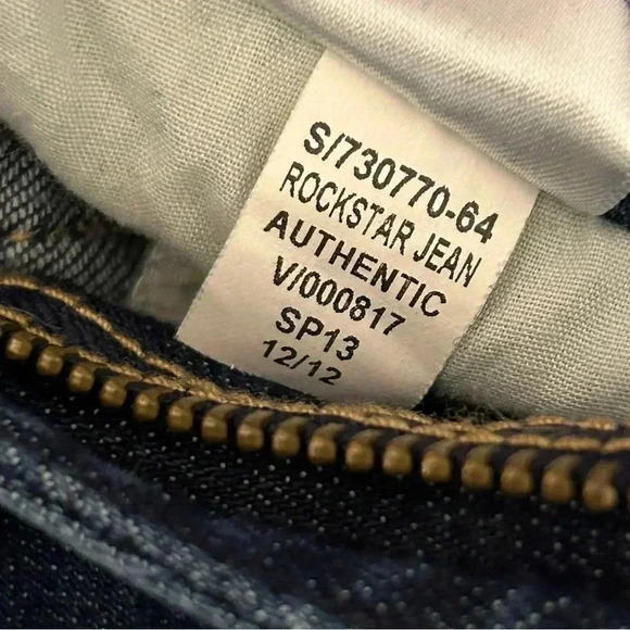 Old Navy Rockstar Super Skinny Jeans  8 - Picture 8 of 13